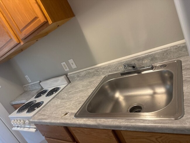 Photo - Adorable 1 Bedroom home Fountain Square Unit 436 Sanders 80% AMI