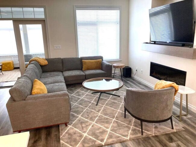 Building Photo - 2540 Radio Tower Rd Unit SI ID1522002P