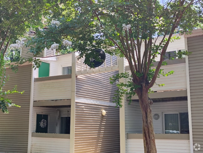 Building Photo - 600 Reusens Rd Rental