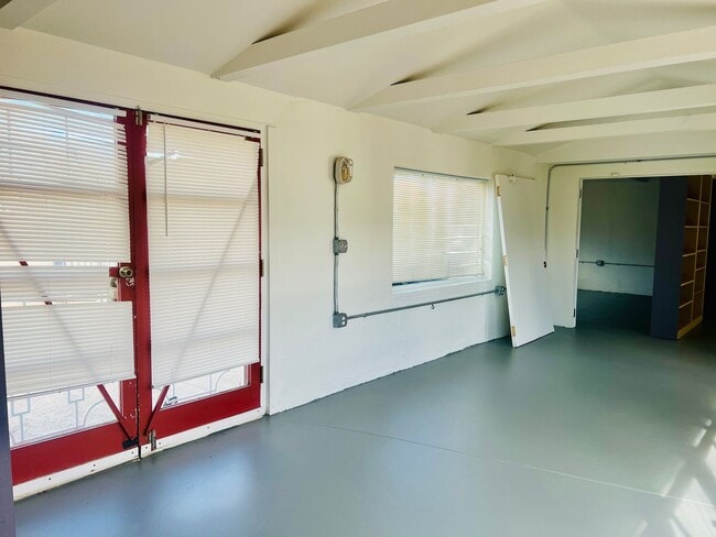 Photo - Morrison4008 Unit #A