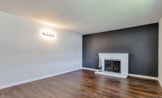 Photo - 157 N Park Victoria Dr