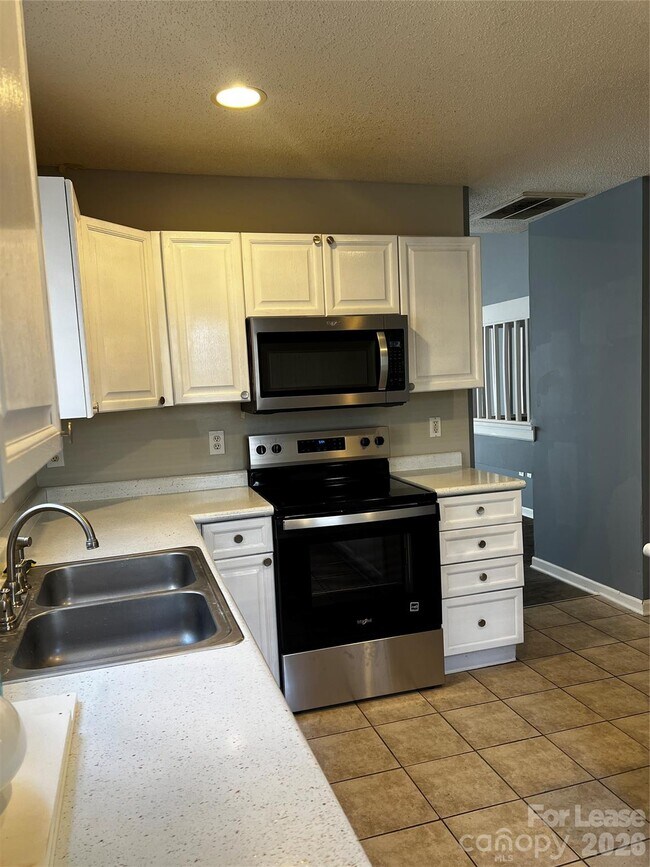 Photo - 7655 Petrea Ln