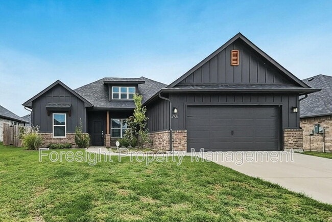 Building Photo - 2902 Orchid Dr
