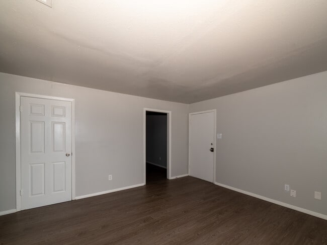 Parkway Crossing Apartments