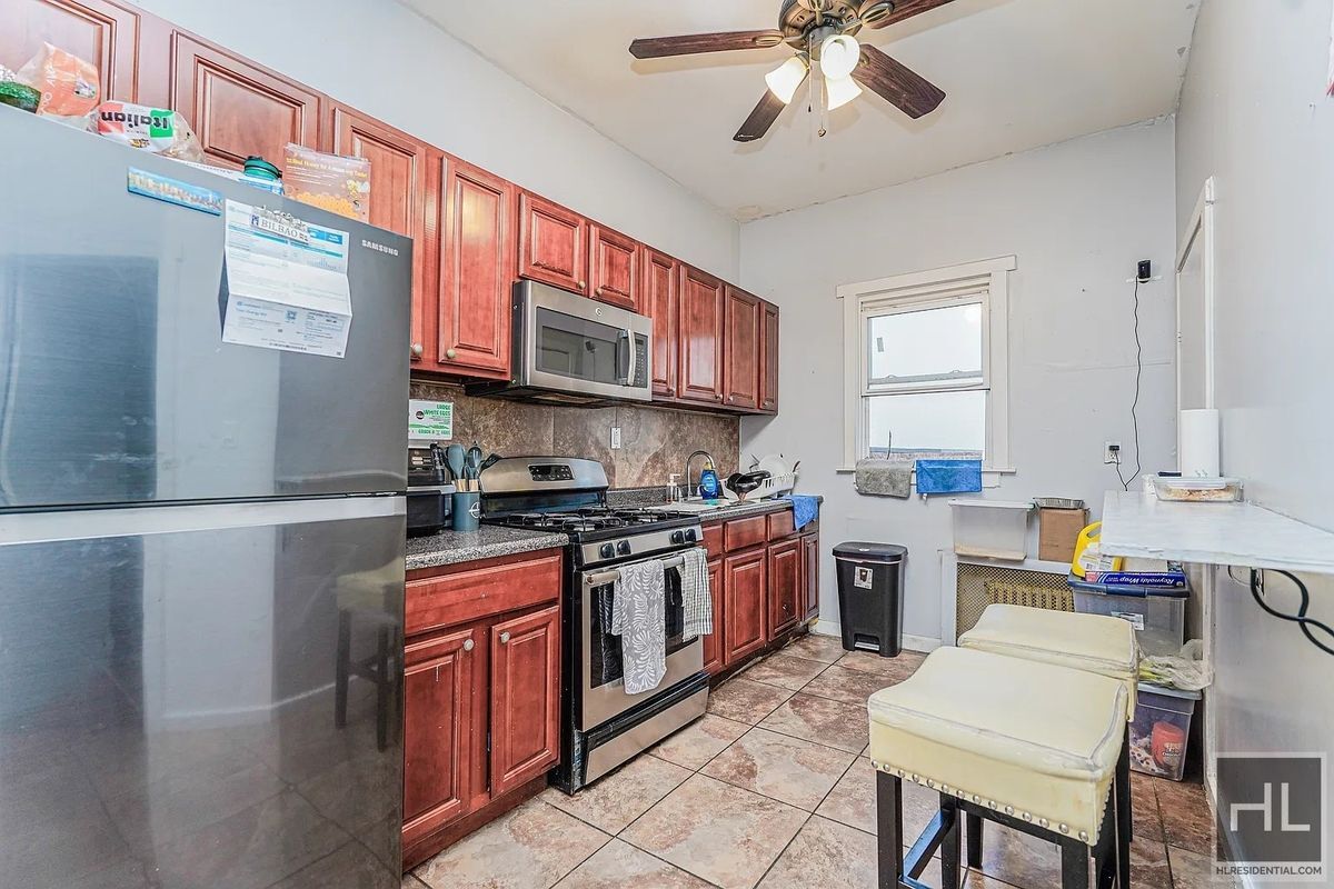 Photo - Bay Street Unit 587