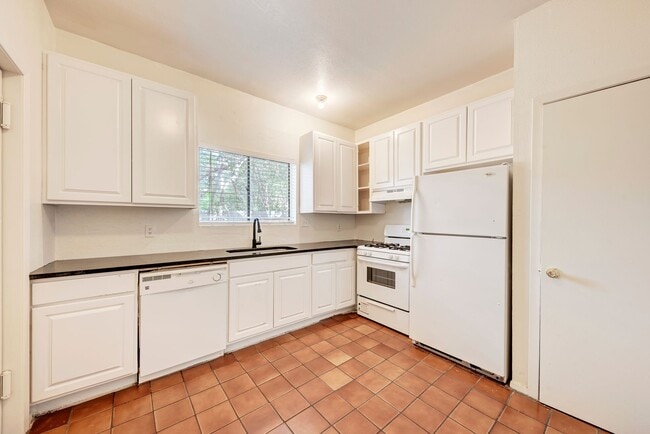 Photo - 3102 Cedar St Unit 3102 Cedar A