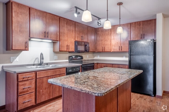 1BR, 1BA - 623SF - Kitchen