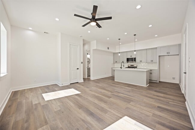 Photo - 6528 Tuskegee St