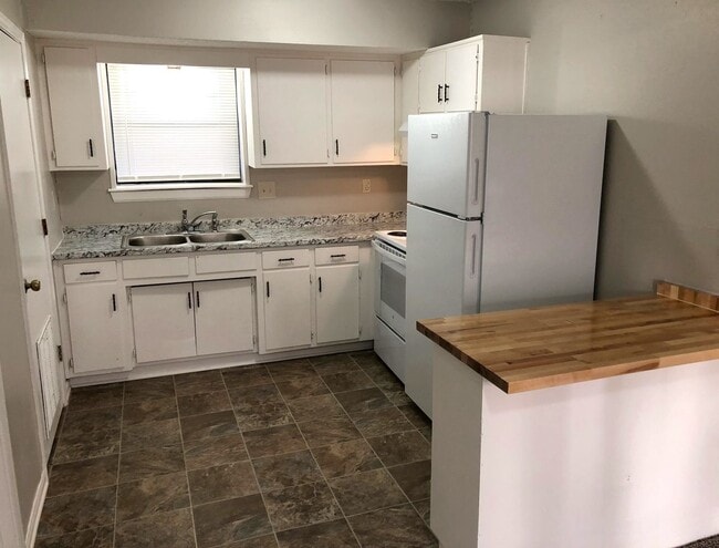 Photo - 1406-1408 S. 2nd Street Unidad 1406 S. 2nd St.