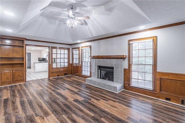 Photo - 736 Singley Dr