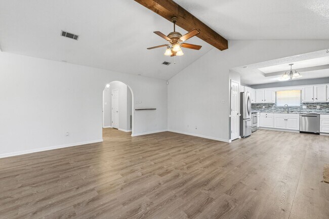 Photo - Great location in Sherwood