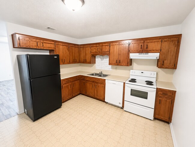 Photo - 4805 Cedarhill Cir Unit B