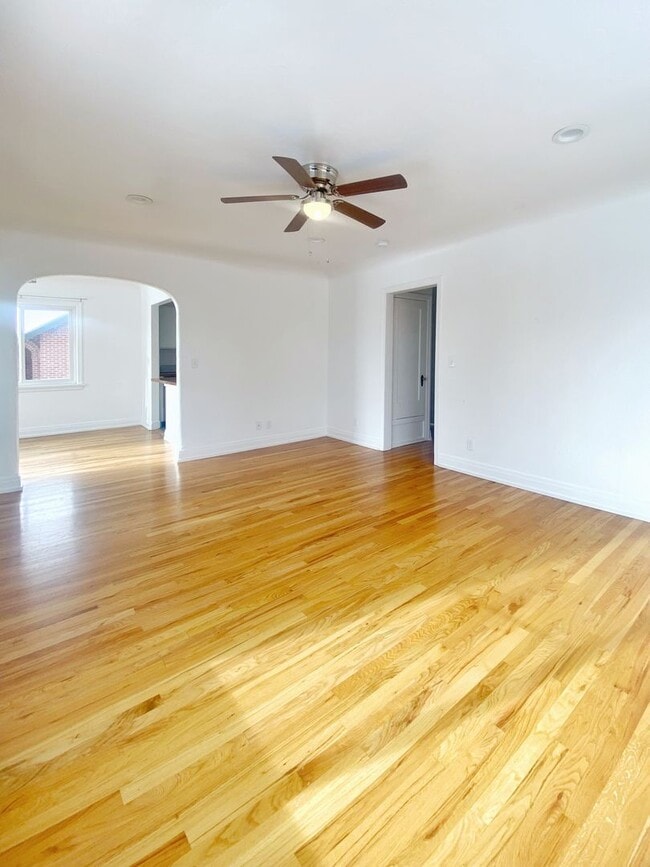 Photo - 529 Moran St Townhome