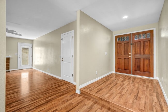 Photo - 18096 Lemon St