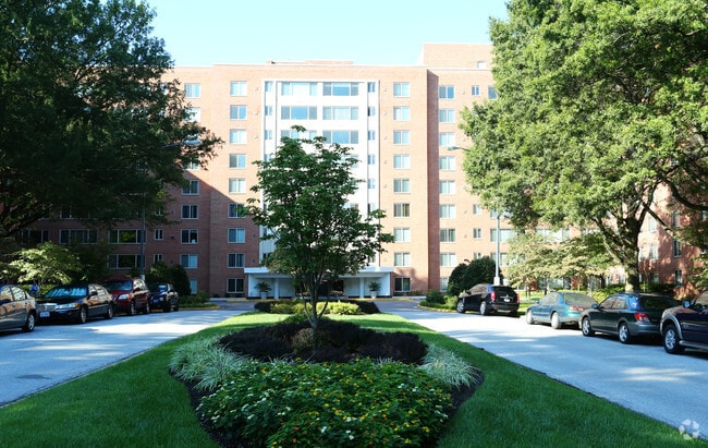 4000 Massachusetts - 4000 Massachusetts Avenue Apartments