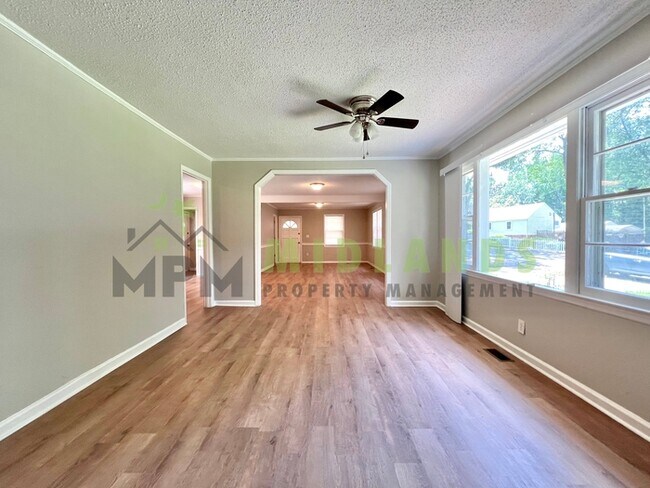 Photo - 202 Partridge Dr