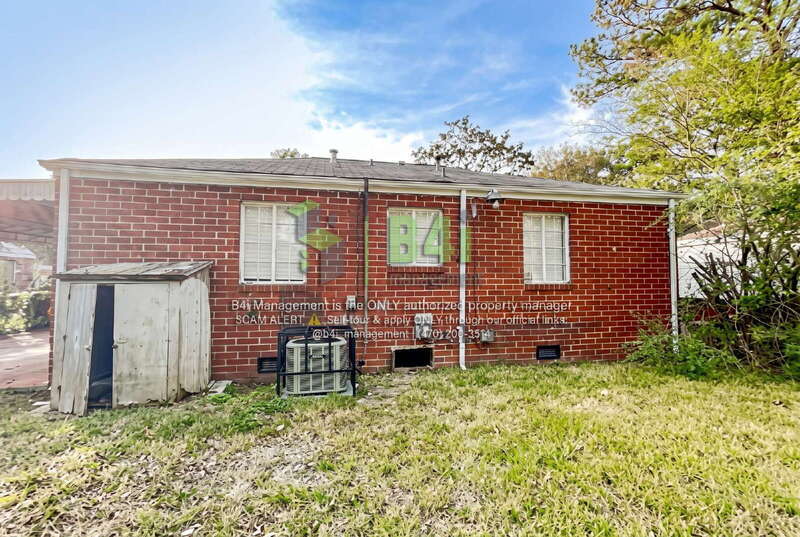 Photo - 904 Harbison Dr