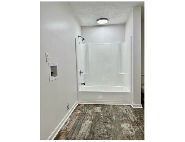 Photo - 139 Hendricks Blvd Unit 3