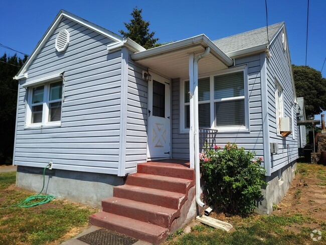 Building Photo - Charming 4 bed 1.5 bath Rental