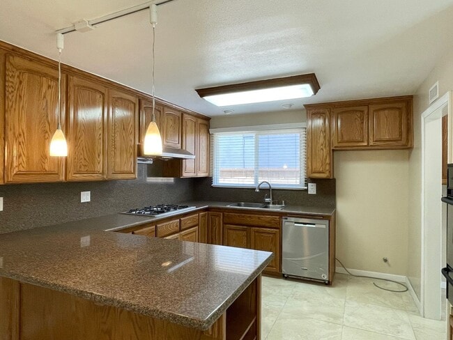 Photo - Stunning 4+2 West Hills Home Completely Redone!