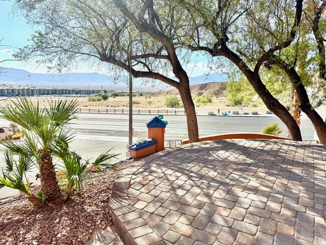 Photo - 589 Summit Ct