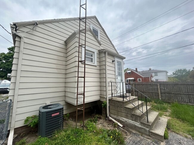 Photo - Charming 3-Bedroom Home in Peaceful West Toledo Neighborhood
