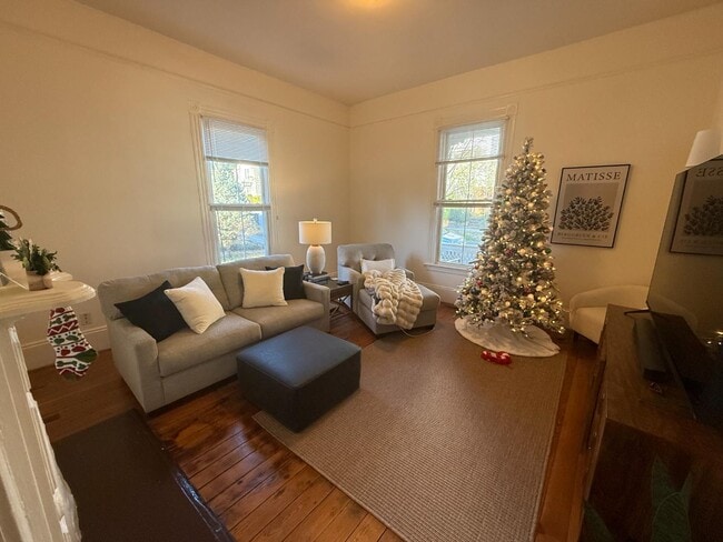 Building Photo - 605 Harrison St