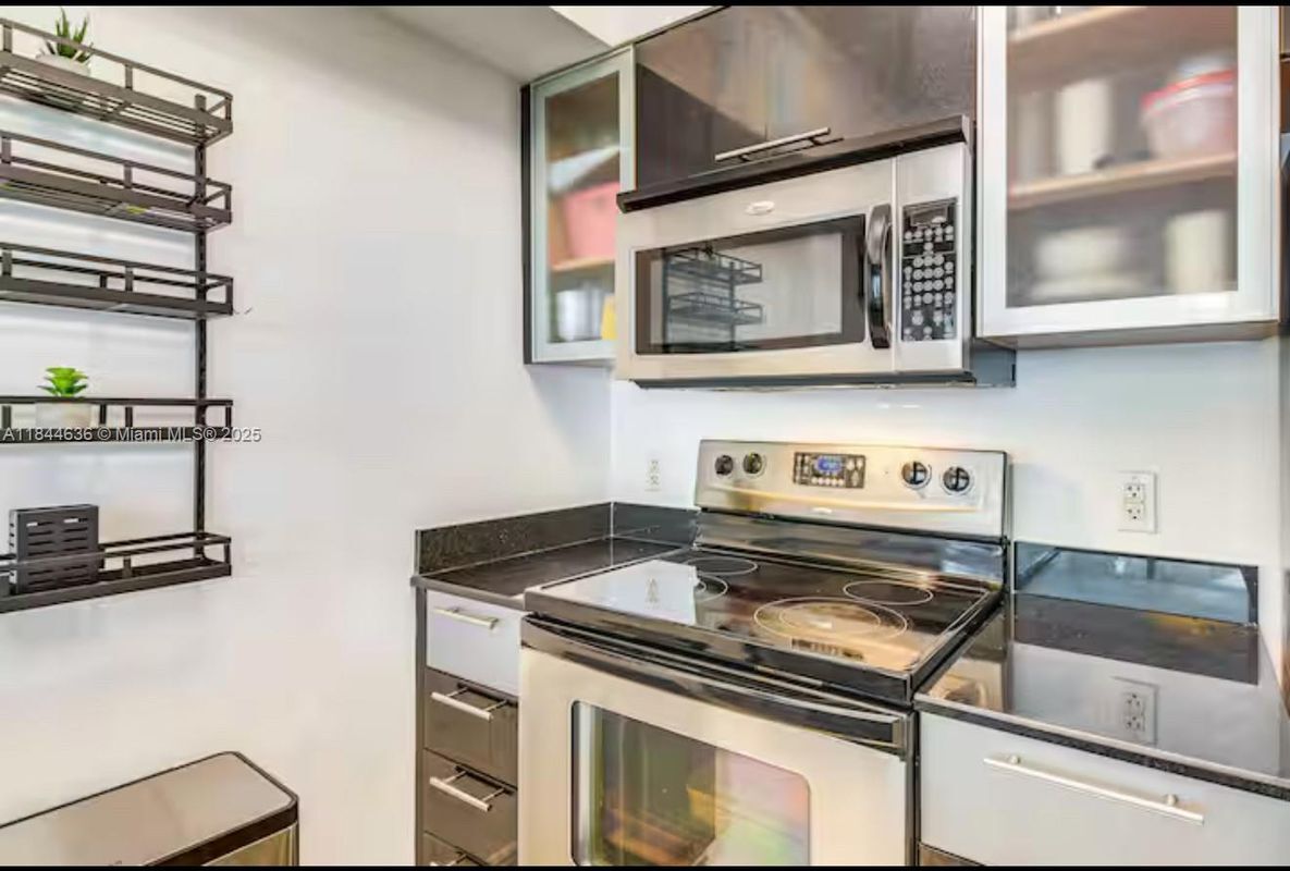 Photo - 1750 N Bayshore Dr