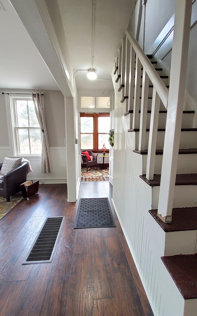 226 1/2 N State St Unit 3