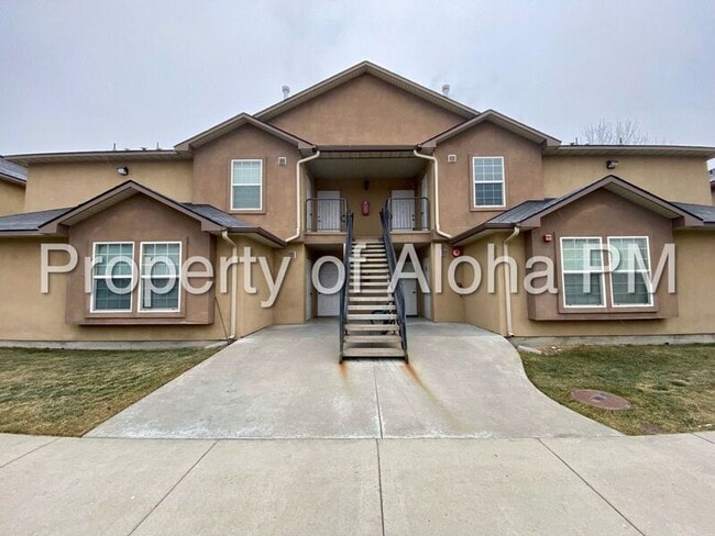 Photo - 1033 W Pine Ave House