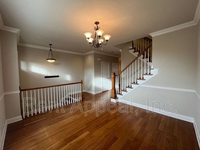 Photo - 4863 Carre Way