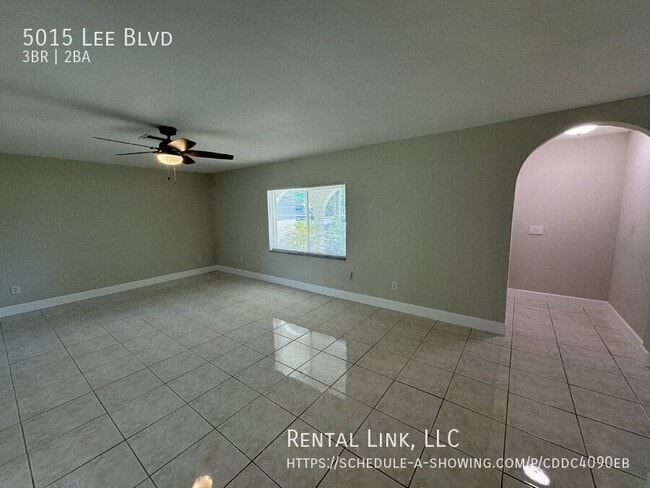 Photo - 5015 Lee Blvd