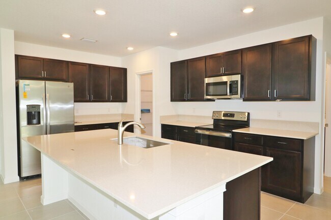 Photo - 721 Worlington Ln
