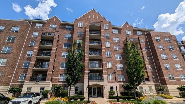 Building Photo - 390 W Mahogany Ct Unit 412 Rental