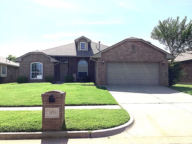 Photo - 909 Harvest Dr Casa