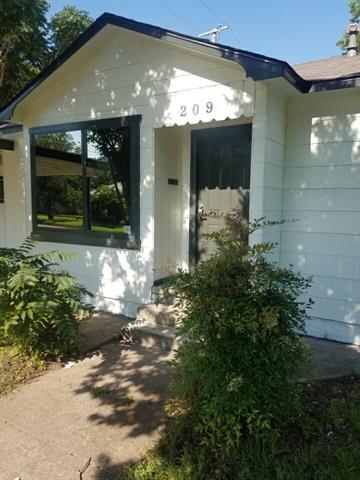 Photo - 209 S Ave H