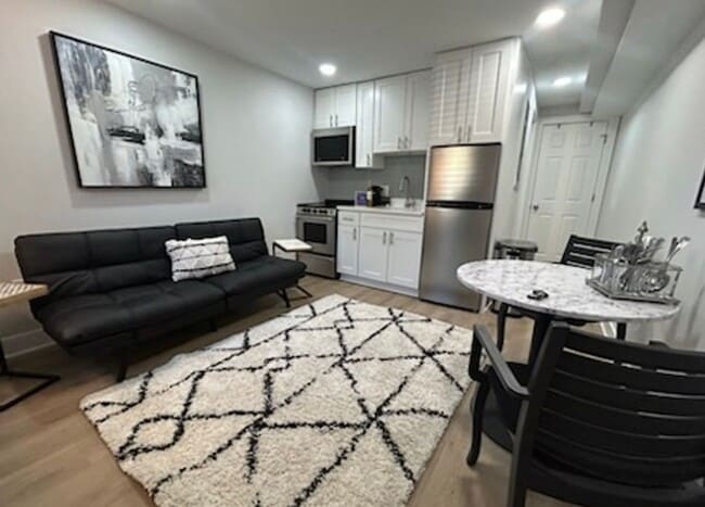 Photo - 1702 1/2 10th Street NW Unidad B
