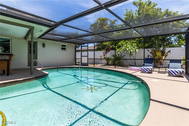 Photo - 542 SE 33rd Terrace