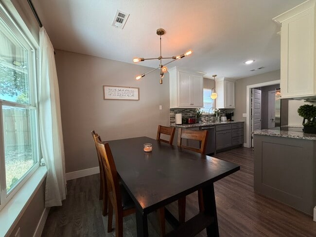 Photo - 1314 N Fieldstone Ave