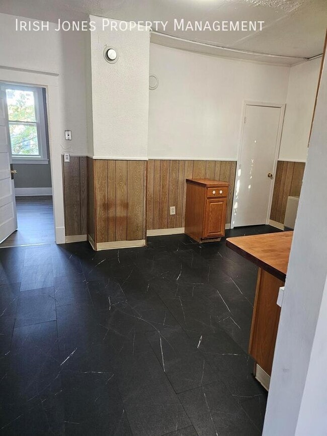 Photo - 175 Freund St Unit Rear Flr 2