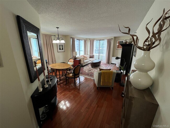 Photo - 10 Cottage Pl Unidad 4F