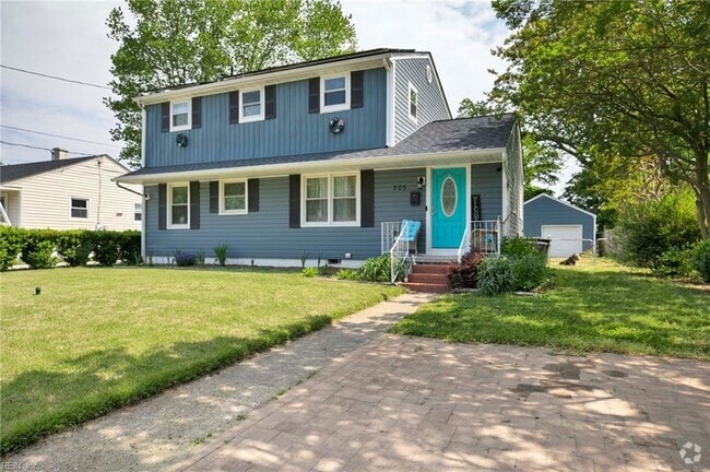 Building Photo - 205 Gumwood Dr Rental