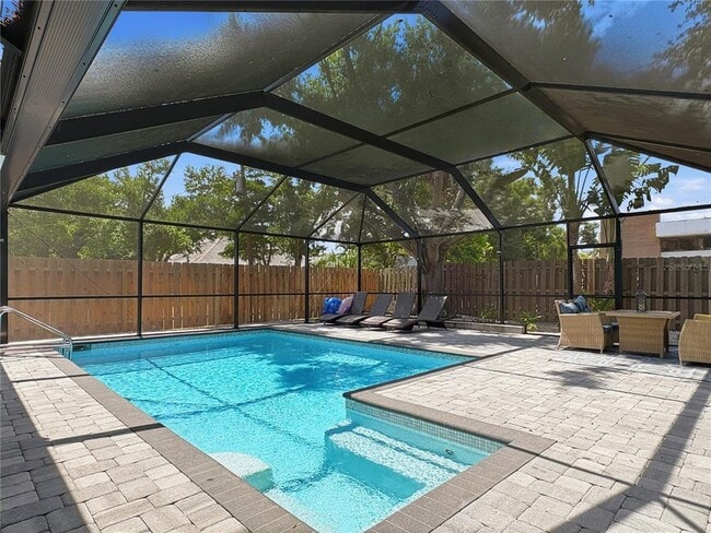 Photo - 2026 Grove St