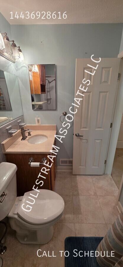 Photo - 1 Center Rd Unidad 4