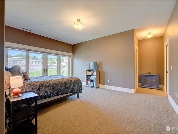 Photo - "Spacious 2-Bed, 3-Bath Sanctuary in Tacoma's Heart – 3,243 Sq Ft of Luxury Living!"