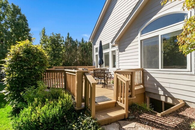 Photo - 8100 Lighthouse Ln