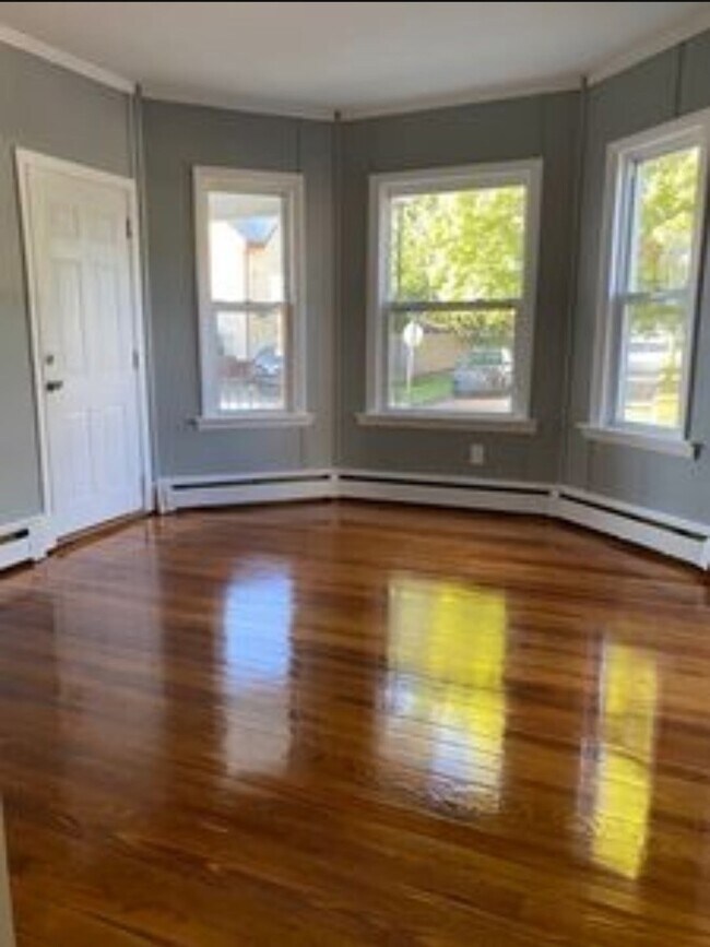 661 Lawton St Unit 1
