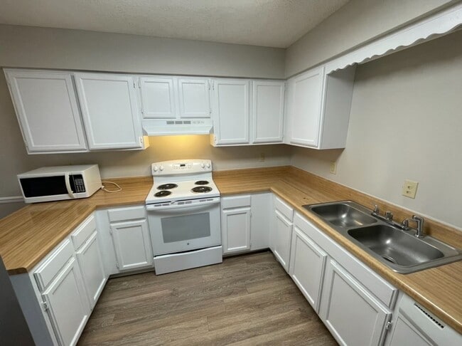 Photo - Fantastic 3 bedroom Raleigh Condo