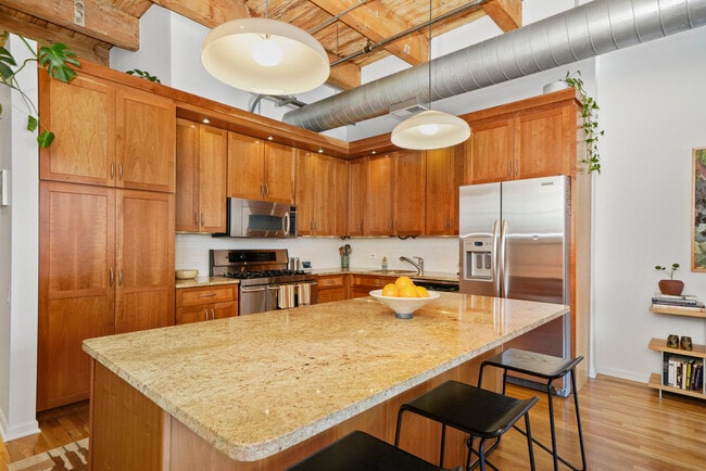Photo - 312 N May St Unit 3D