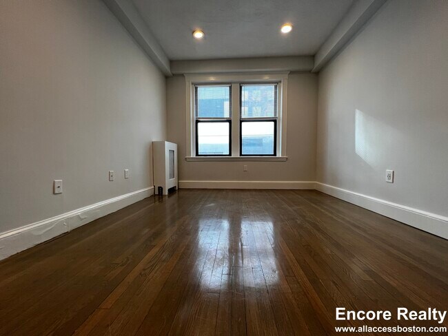 Photo - 11 Peterborough St Unit 4